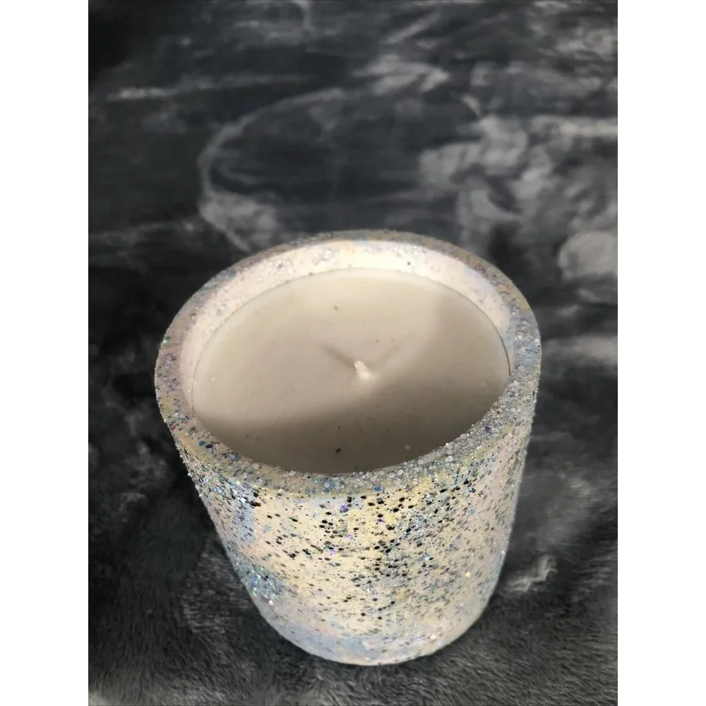 Hand Poured Candle Vanilla And Cashmere Handmade Concrete Vessel - Picture 2 of 4